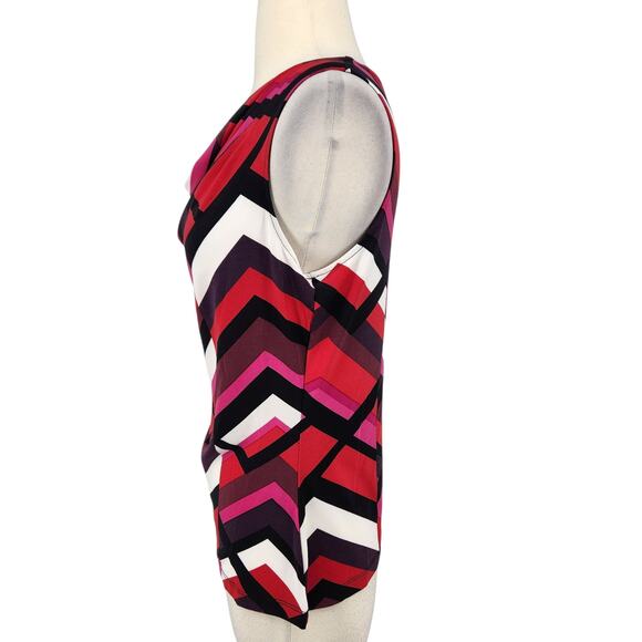 Calvin Klein Top – Geometric Chevron Sleeveless with Draped Neckline Stretch Fit - Picture 4 of 7